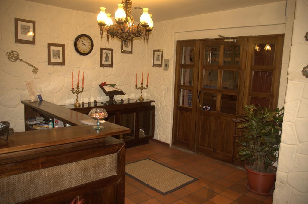 Hotel Quito Antiguo Buitenkant foto
