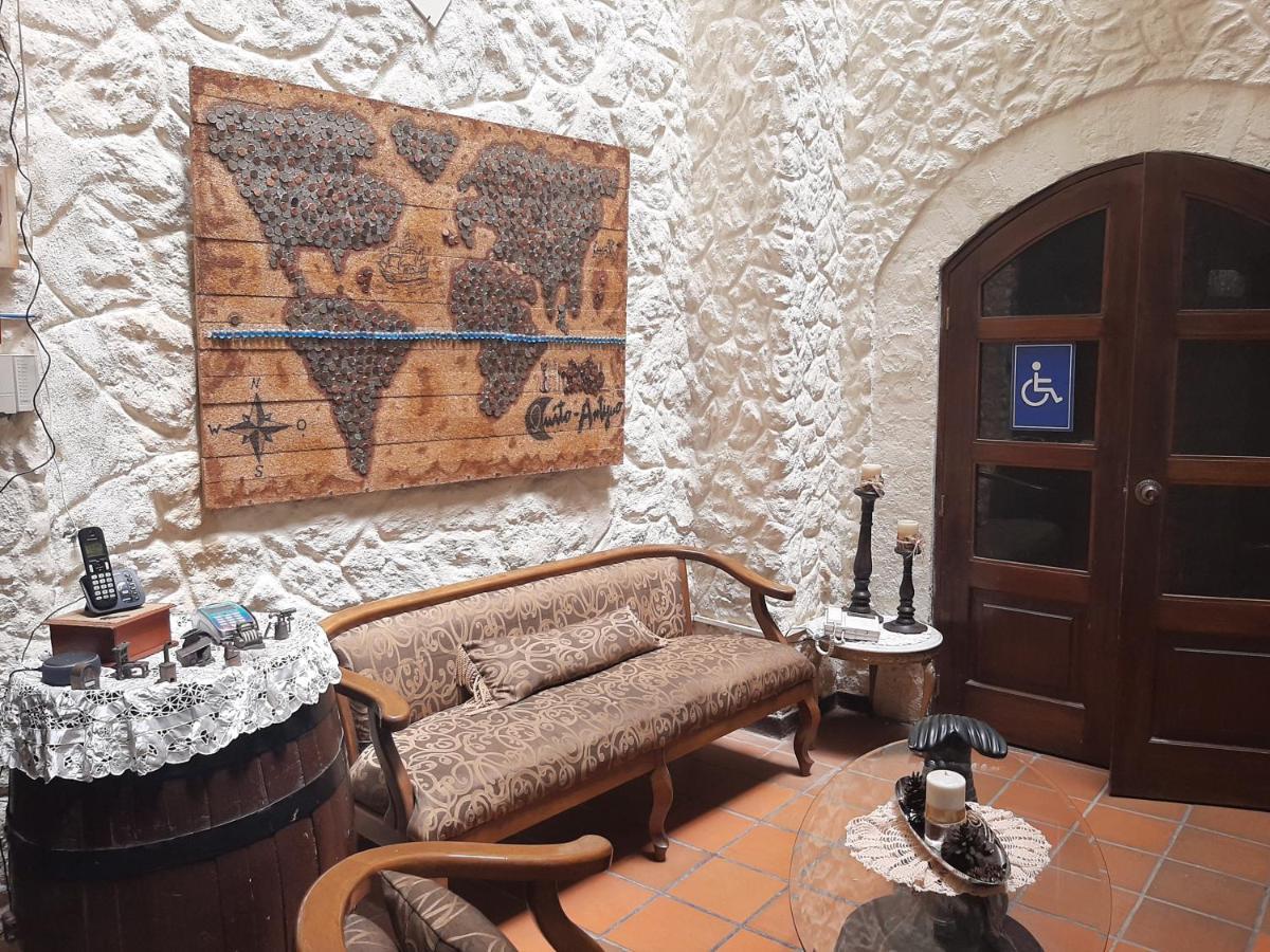 Hotel Quito Antiguo Buitenkant foto