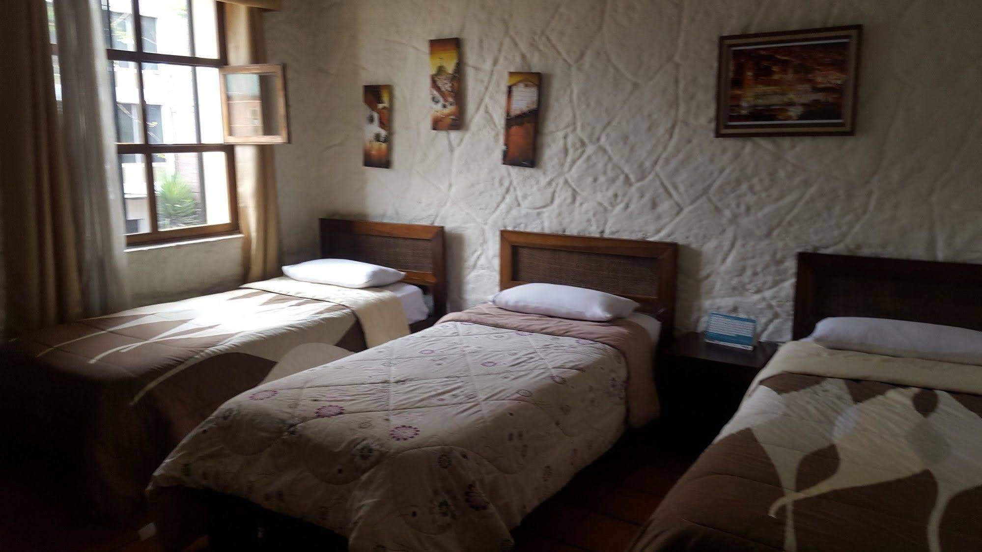Hotel Quito Antiguo Buitenkant foto