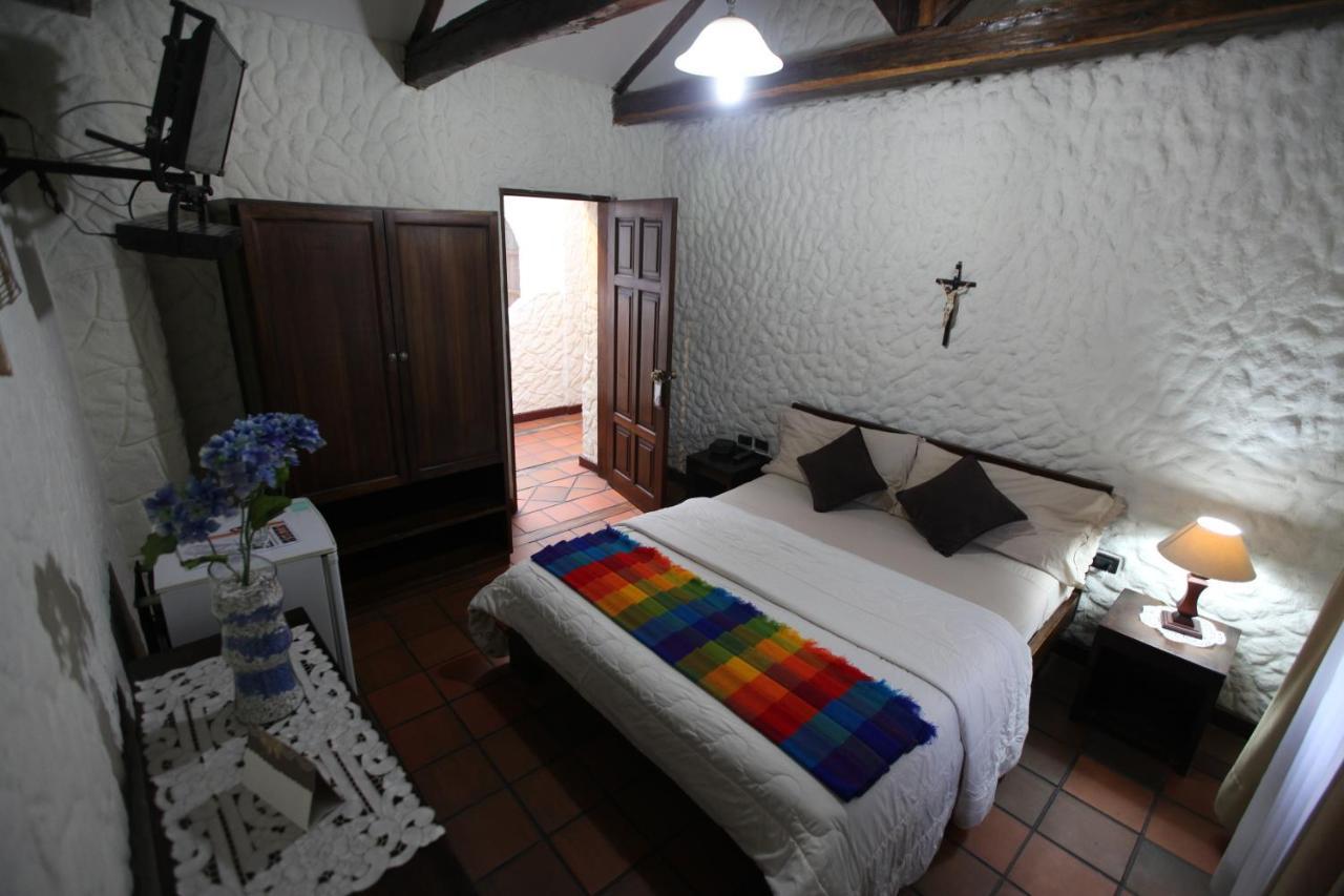 Hotel Quito Antiguo Buitenkant foto